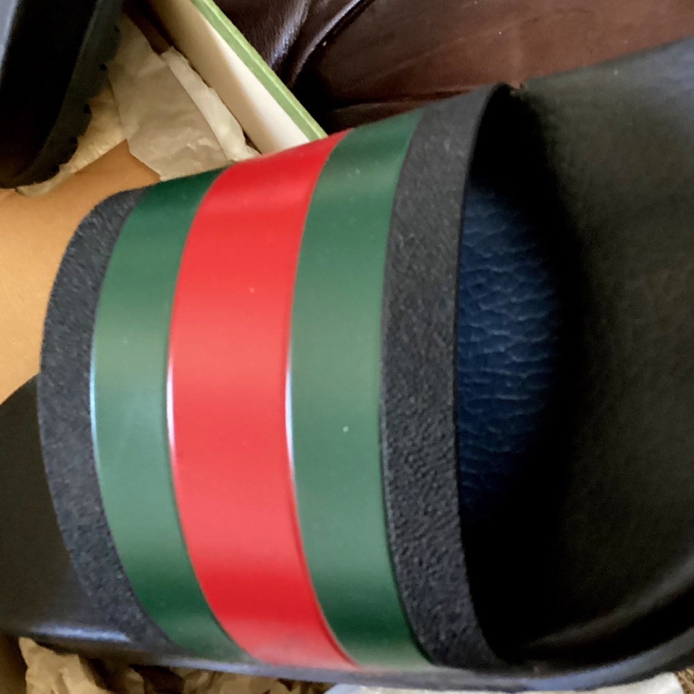 GUCCI Men's Web Signature Stripe Slide Sandals. Brand New! Never worn..Size 11